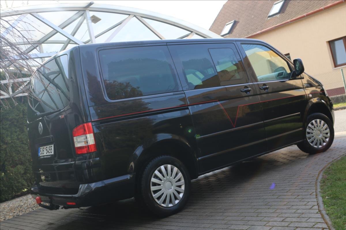Volkswagen Multivan MPV 2,5 l 128 kw