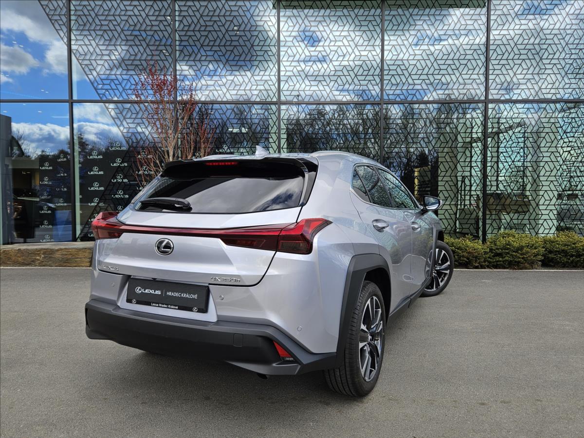 Lexus UX 250h