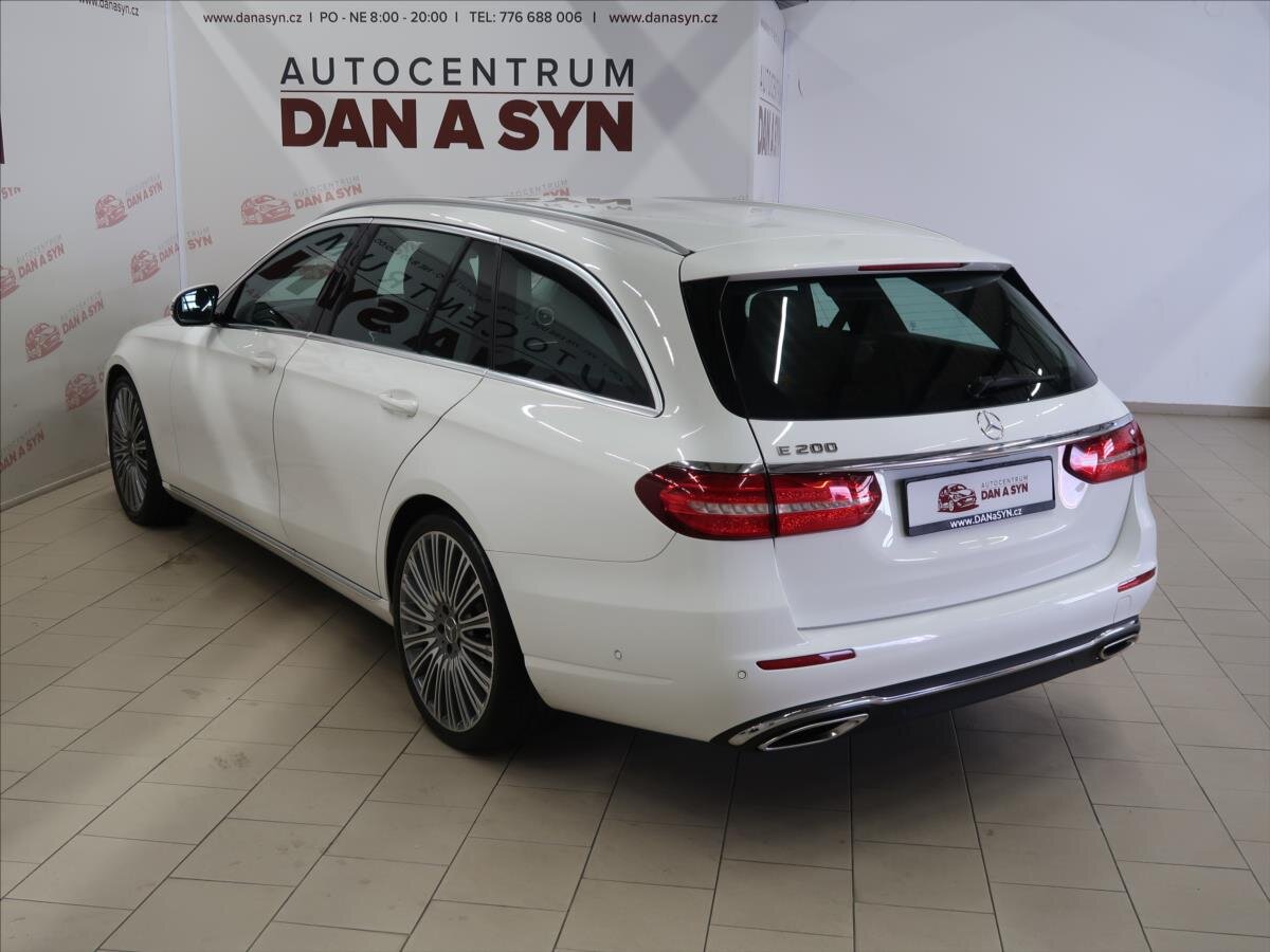 Mercedes-Benz Třídy E Kombi 2,0 l 135 kw