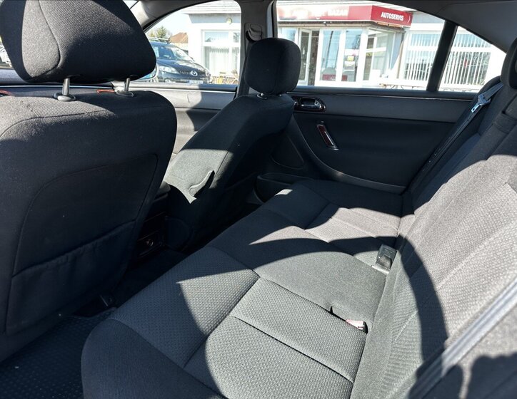 Peugeot 607 Sedan 2,0 l 100 kw