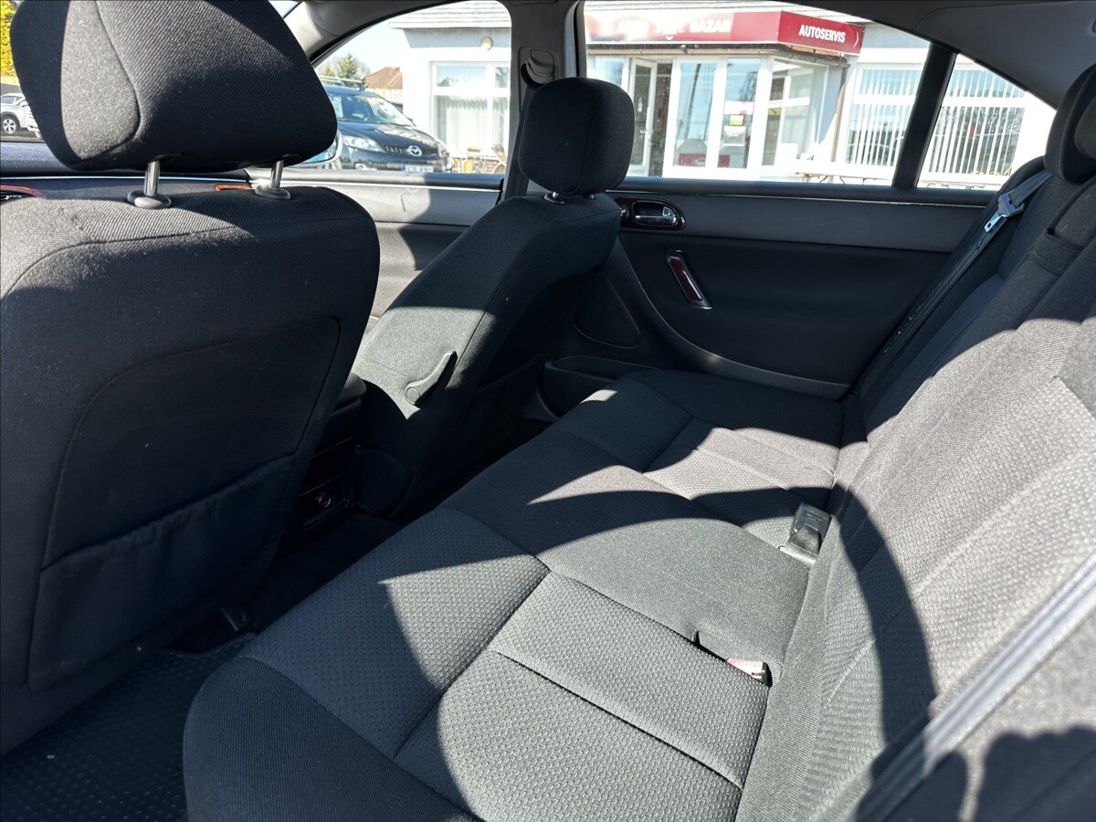 Peugeot 607 Sedan 2,0 l 100 kw