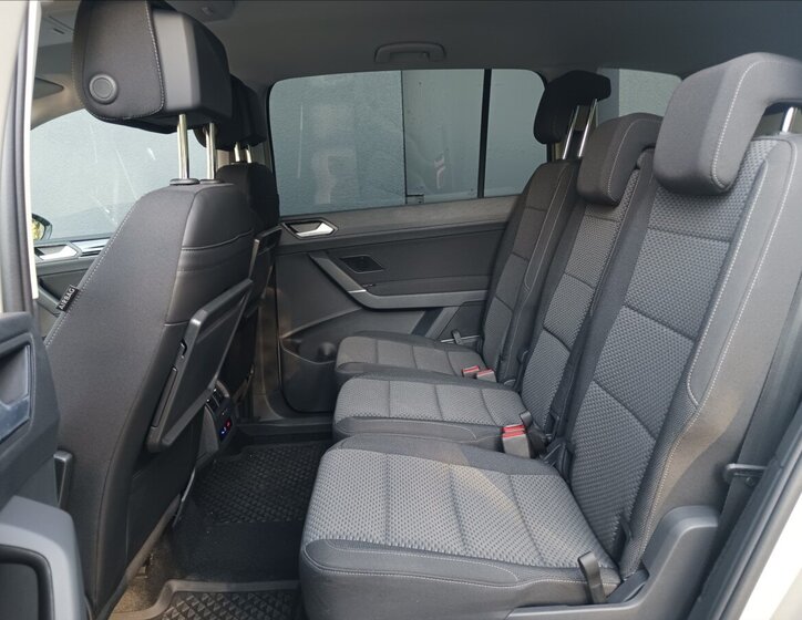 Volkswagen Touran 11