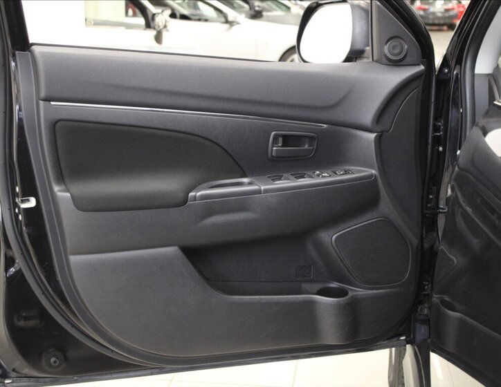 Mitsubishi ASX SUV / Terénní 1,6 l 86 kw