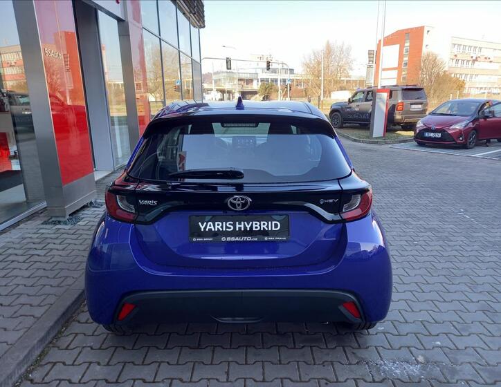 Toyota Yaris 5