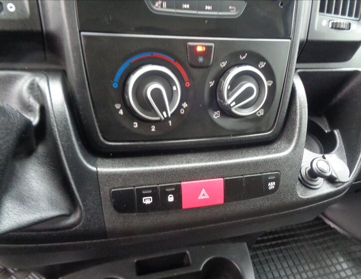 Peugeot Boxer Ostatní 2,2 l 121 kw