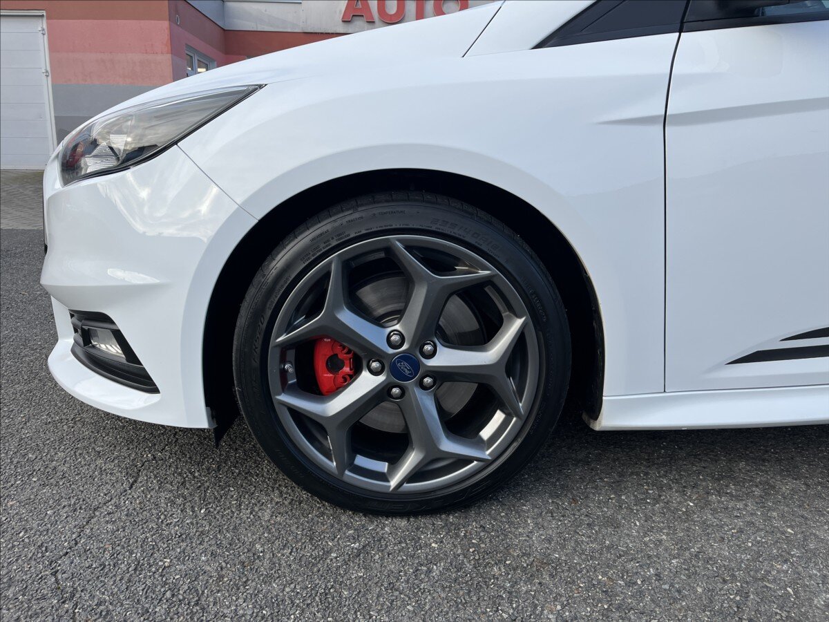 Ford Focus Hatchback 2,0 l 184 kw