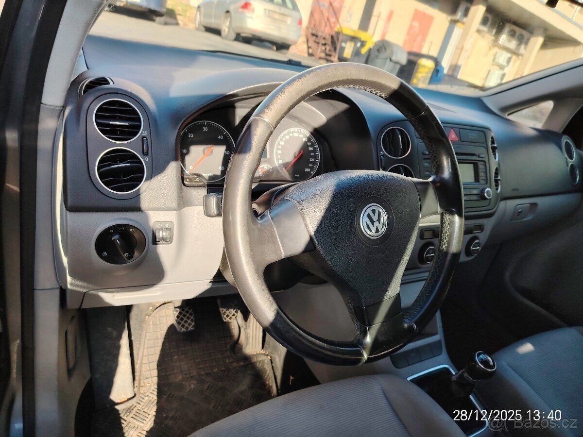 Volkswagen Golf Sedan 0,0 77 kw