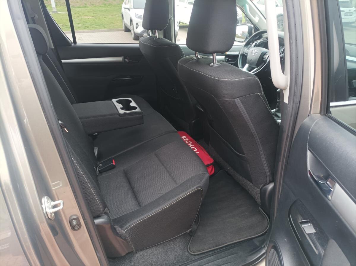 Toyota Hilux Pick-up 2,4 l 110 kw