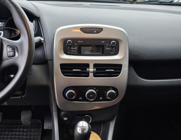 Renault Clio Hatchback 1,1 l 54 kw
