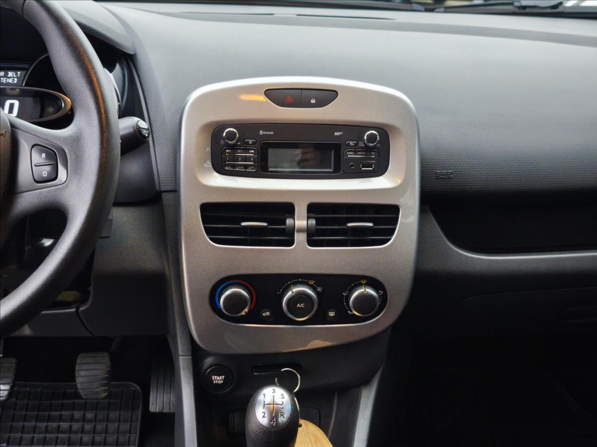 Renault Clio Hatchback 1,1 l 54 kw