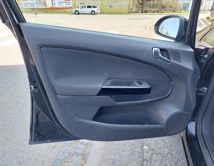 Opel Corsa Hatchback 1,2 l 51 kw