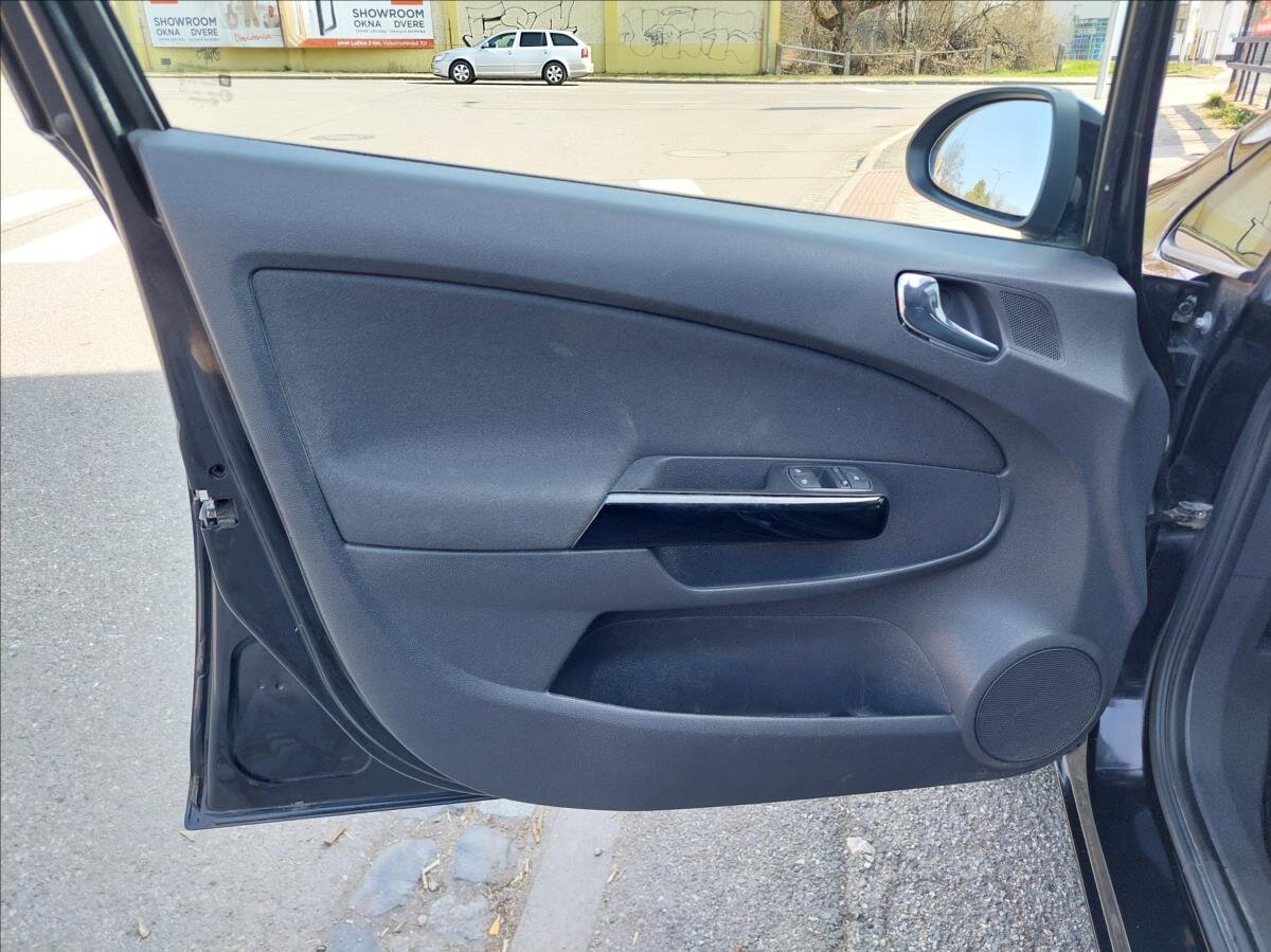 Opel Corsa Hatchback 1,2 l 51 kw