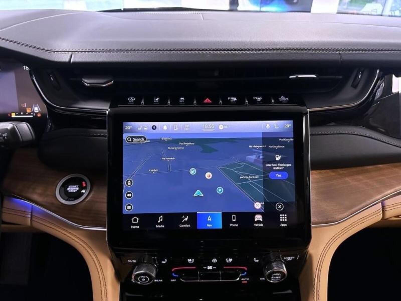 Jeep Grand Cherokee 12