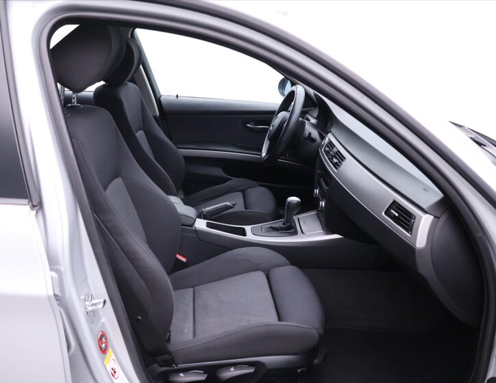 BMW Řada 3 Sedan / Limuzína 2,0 l 110 kw