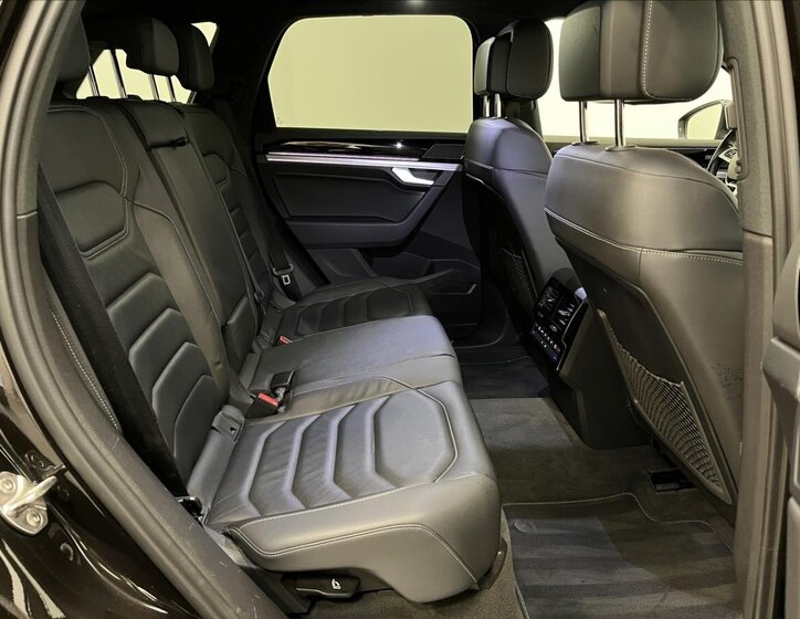 Volkswagen Touareg SUV / Terénní 3,0 l 210 kw