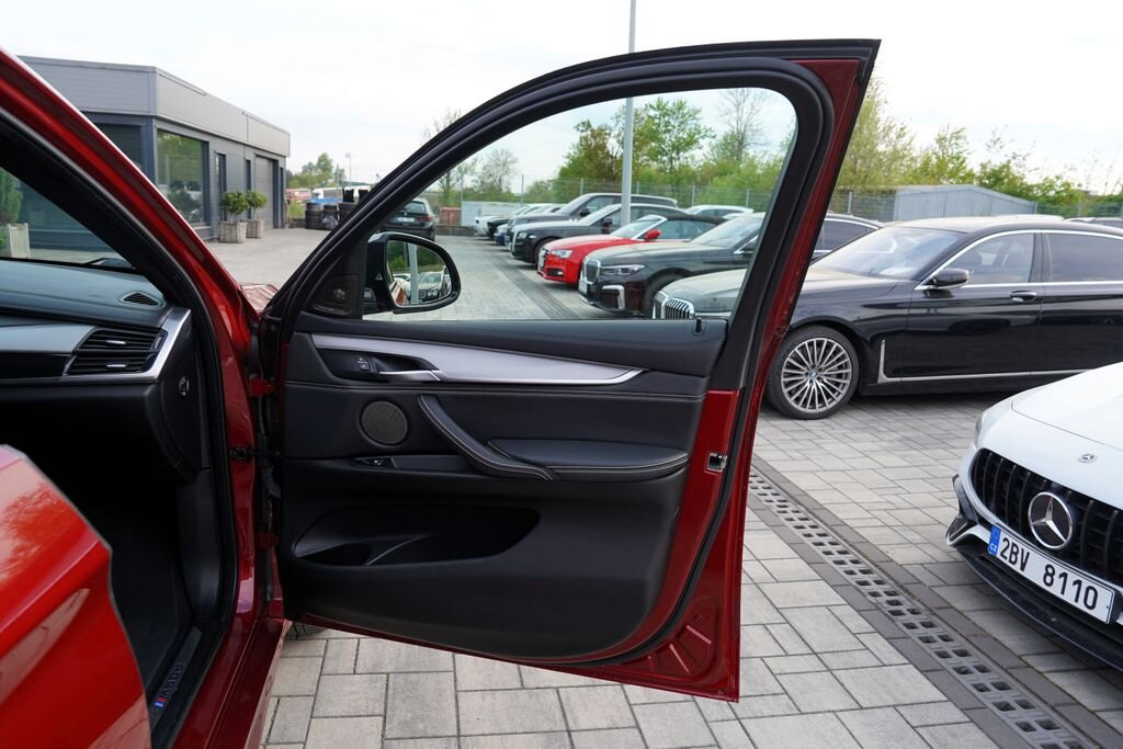 BMW X6 SUV / Terénní 3,0 l 280 kw
