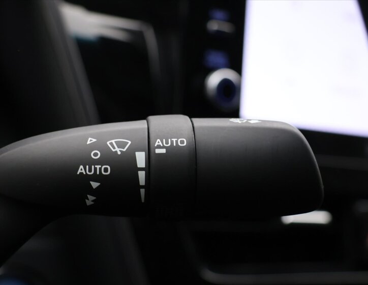 Toyota Camry Sedan / Limuzína 2,5 l 131 kw