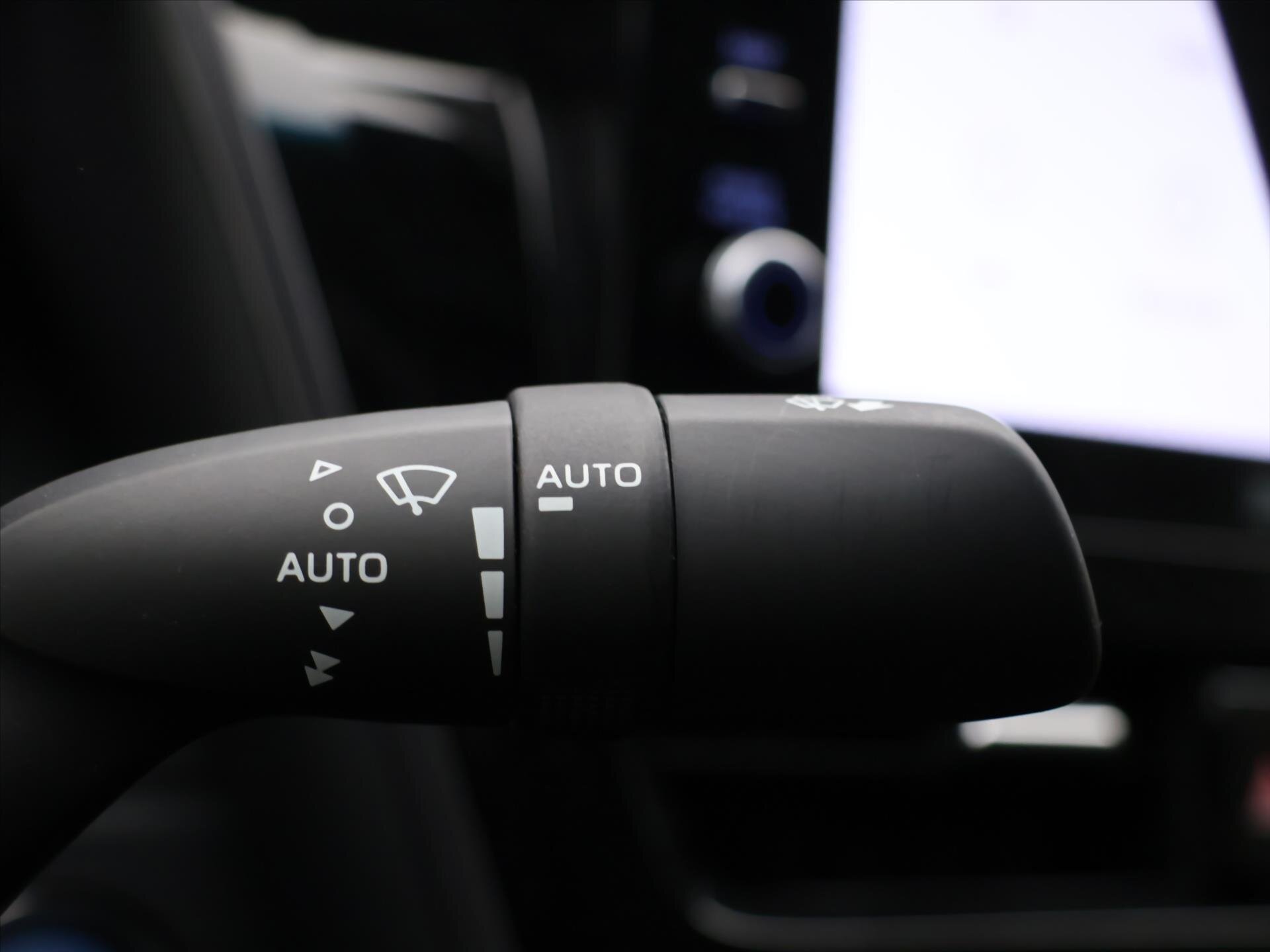 Toyota Camry Sedan / Limuzína 2,5 l 131 kw