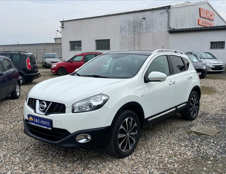 Nissan Qashqai SUV / Terénní 2,0 l 104 kw