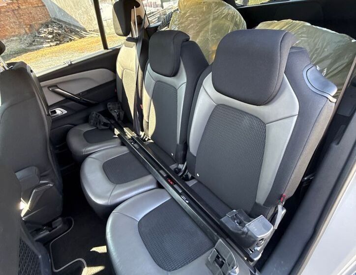Citroën C4 Picasso 23