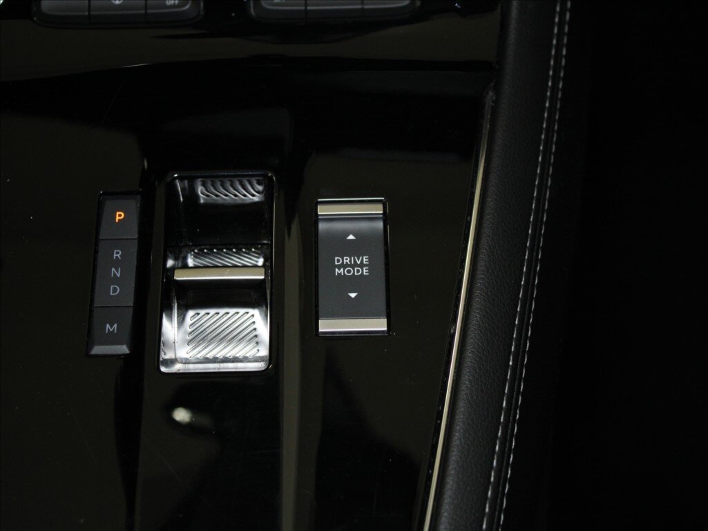 Opel Grandland SUV 1,5 l 96 kw