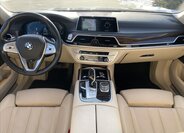 BMW Řada 7 Sedan 3,0 l 210 kw