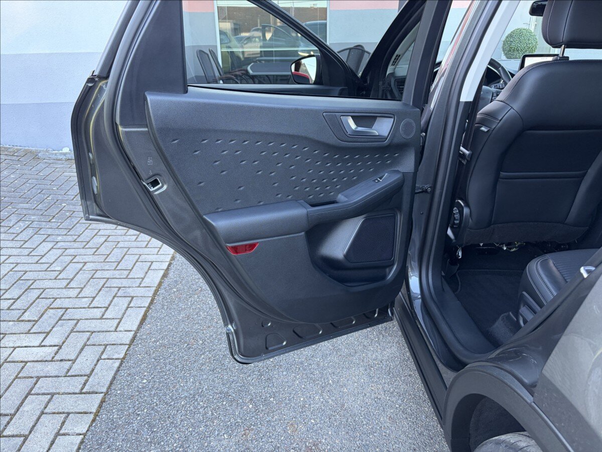 Ford Kuga SUV / Terénní 2,5 l 165 kw