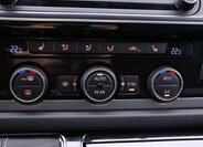 Volkswagen Multivan 22