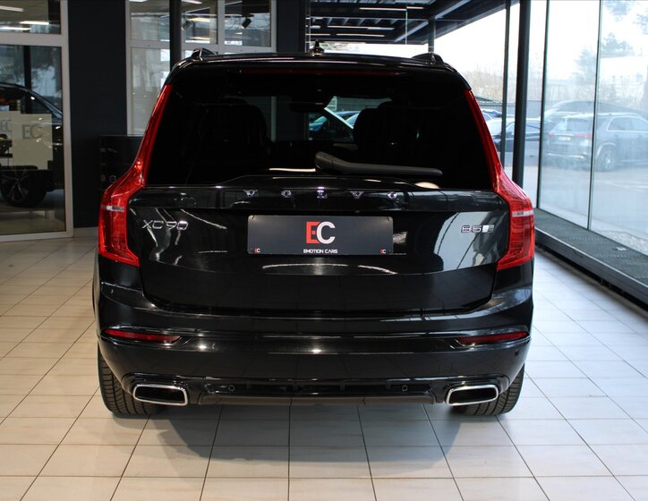 Volvo XC90 SUV / Terénní 2,0 l 173 kw