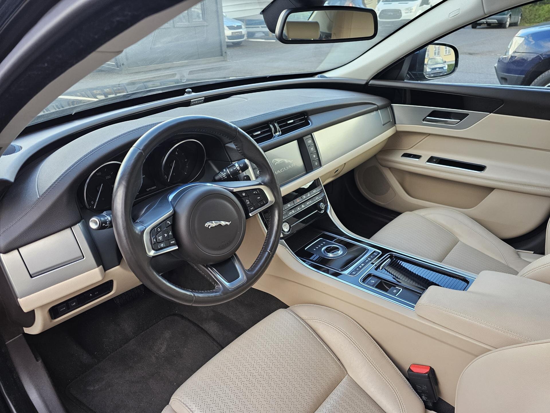 Jaguar XF Sedan 2,0 l 177 kw