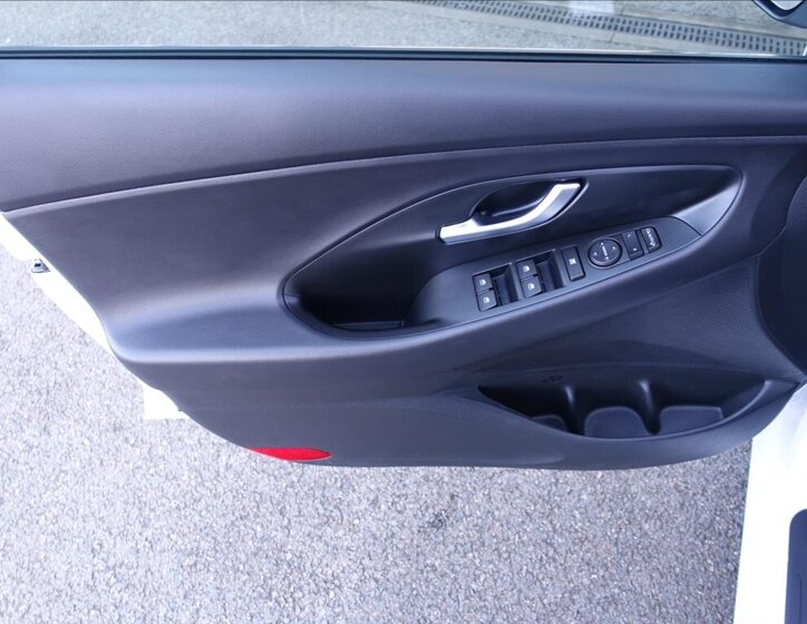 Hyundai i30 Kombi 998,0 88 kw