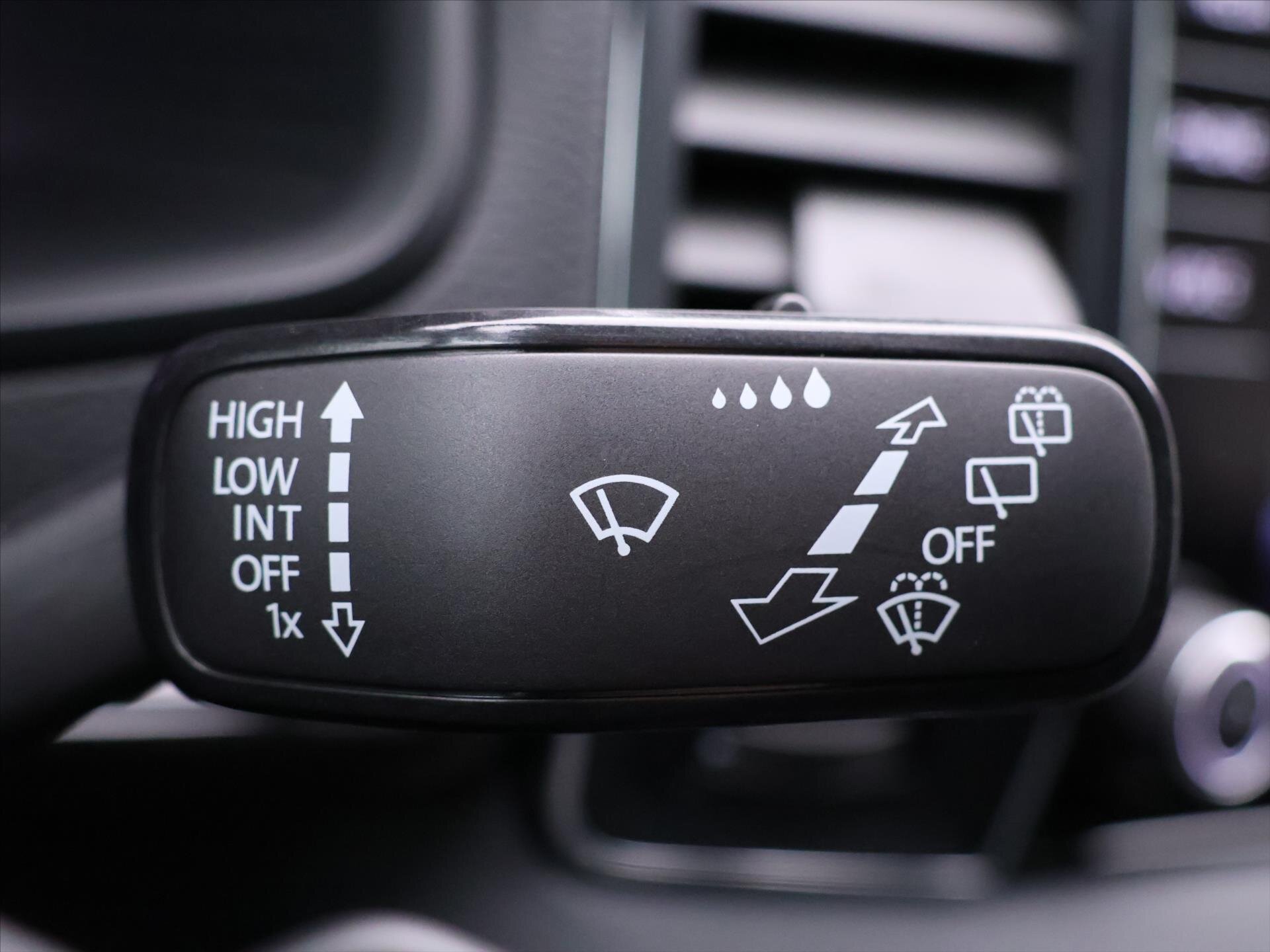 Škoda Karoq SUV 1,5 l 110 kw