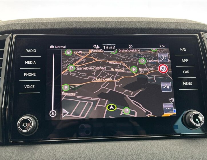 Škoda Karoq SUV / Terénní 1,5 l 110 kw