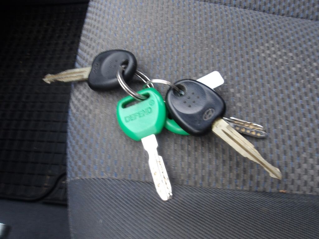 Hyundai Elantra Sedan 1,6 l 77 kw