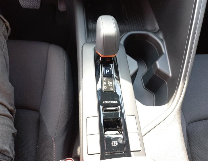 Toyota C-HR Hatchback 2,0 l 111 kw