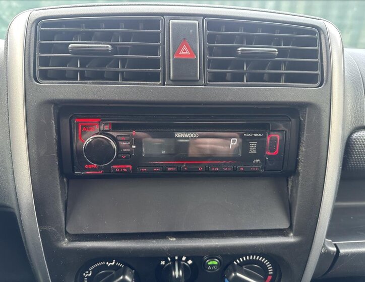 Suzuki Jimny Ostatní 1,3 l 63 kw