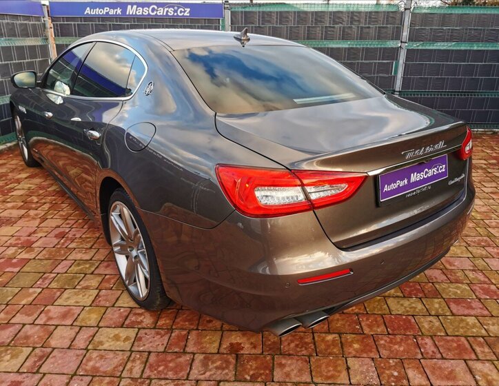 Maserati Quattroporte Sedan / Limuzína 3,0 l 202 kw