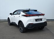 Toyota C-HR CUV / Crossover 1,8 l 72 kw