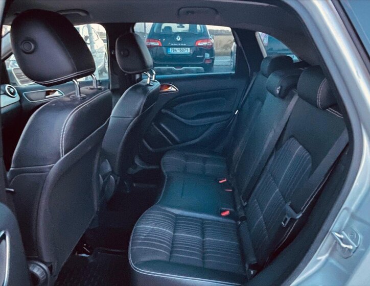 Mercedes-Benz Třídy B MPV 1,6 l 138 kw