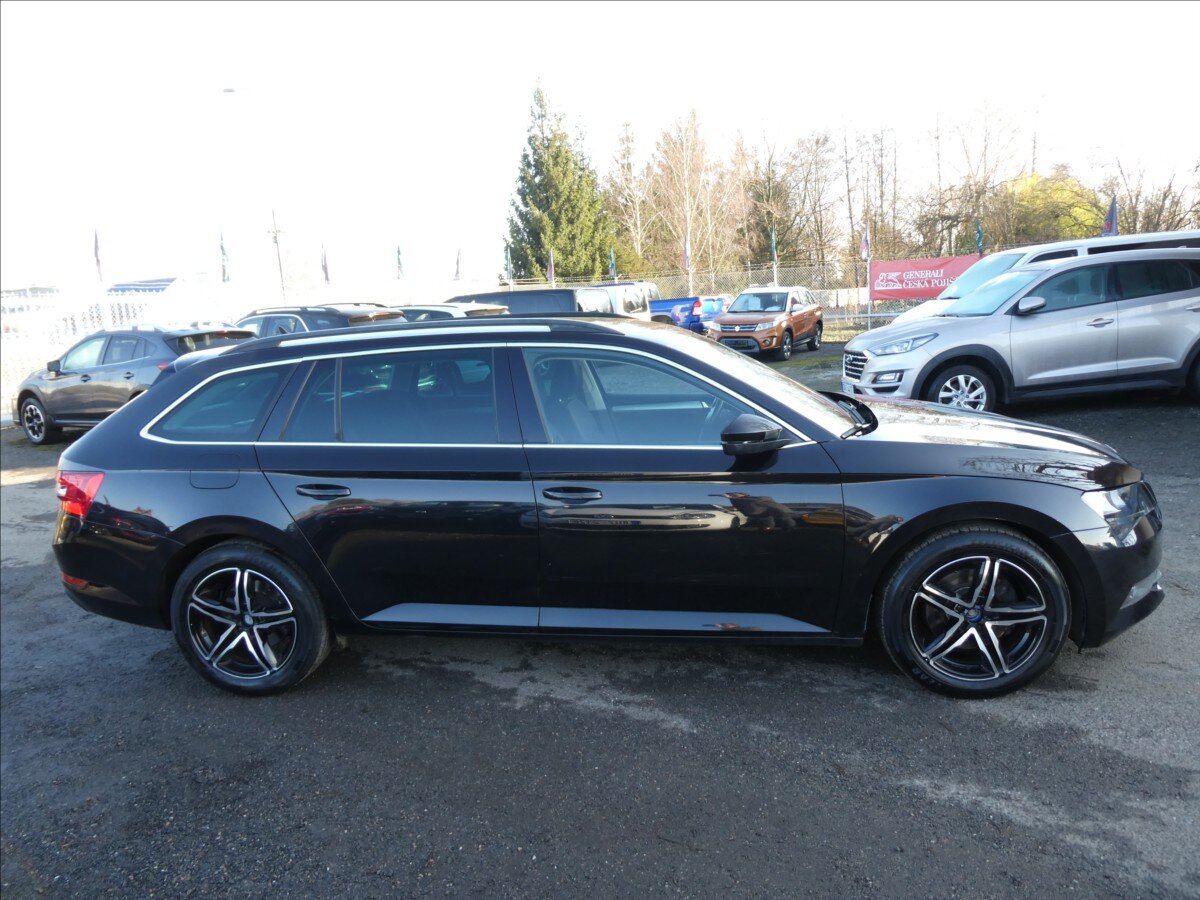 Škoda Superb