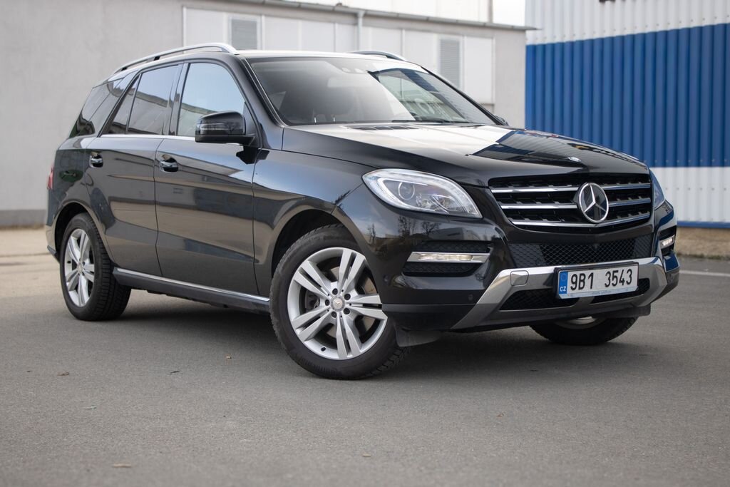 Mercedes-Benz Třídy M SUV / Terénní 3,5 l 225 kw
