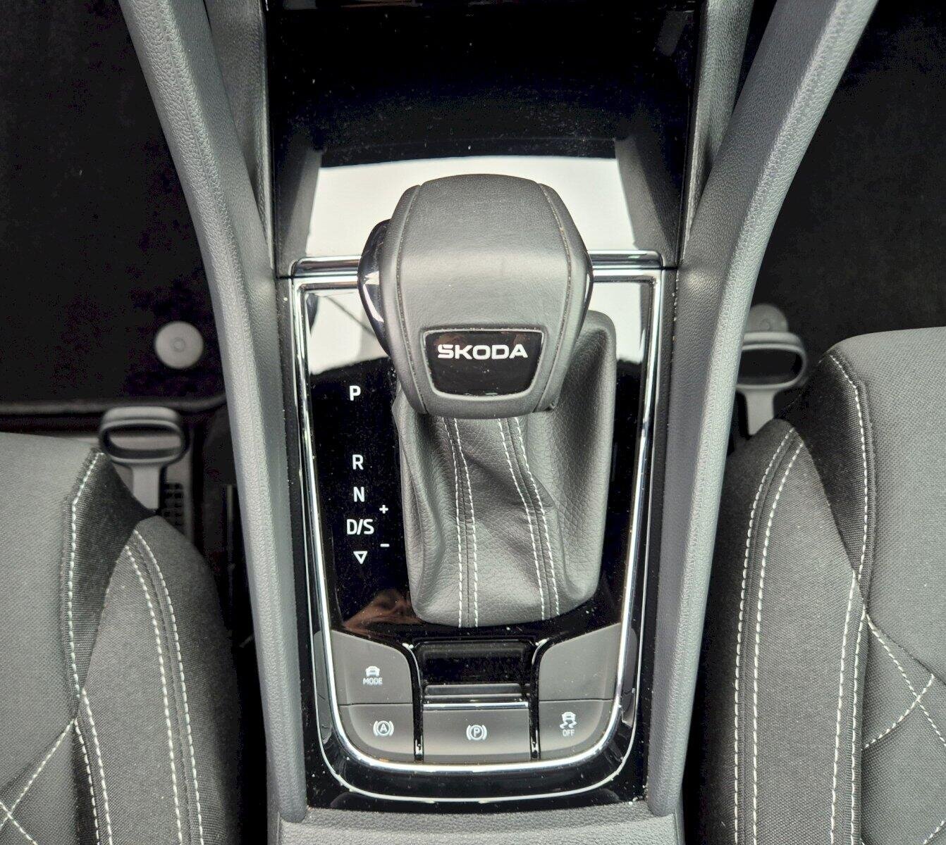 Škoda Karoq SUV 1,5 l 110 kw