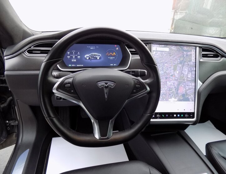 Tesla Model S 25