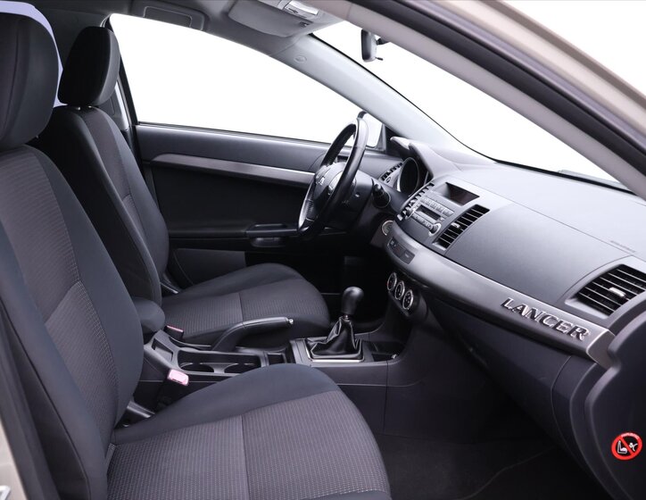 Mitsubishi Lancer 14