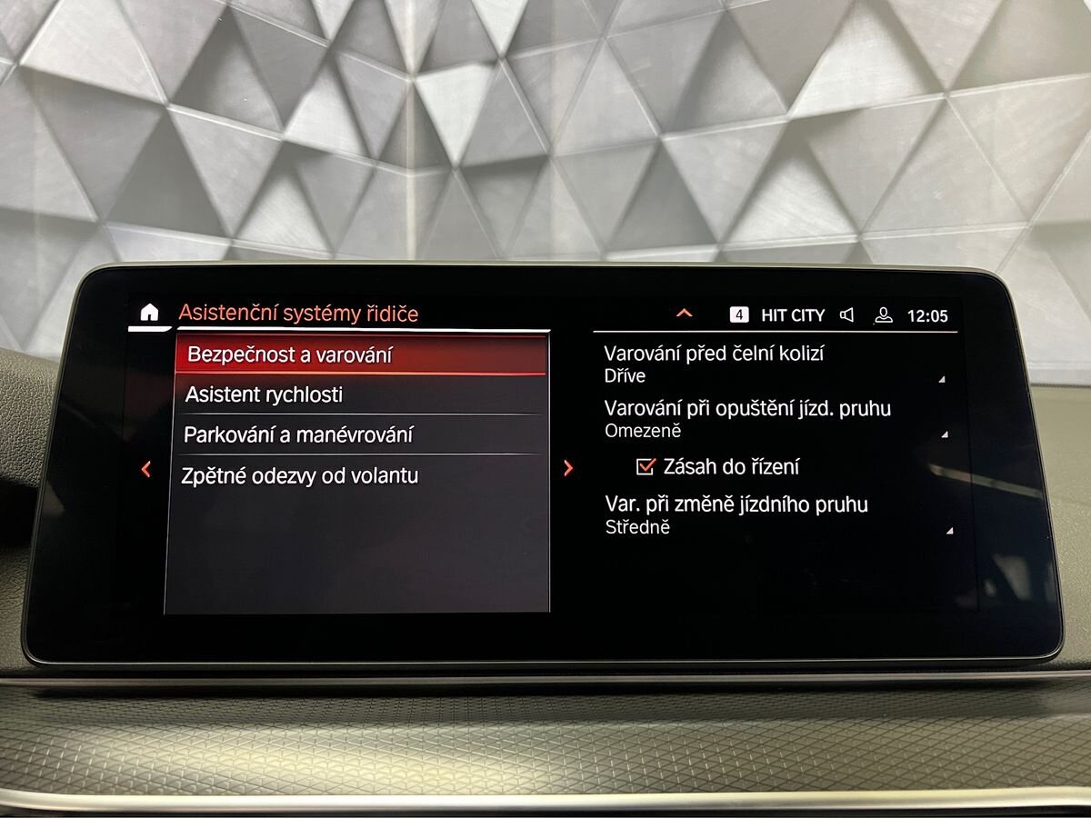 BMW Řada 5 Kombi 3,0 l 210 kw