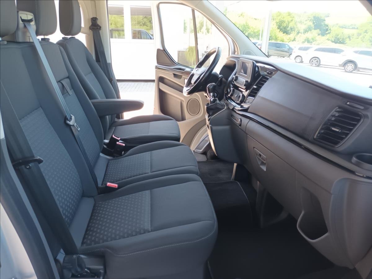 Ford Tourneo Custom VAN-Minibus 2,0 l 96 kw