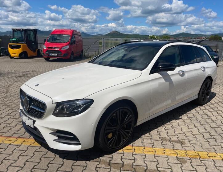 Mercedes-Benz Třídy E 1