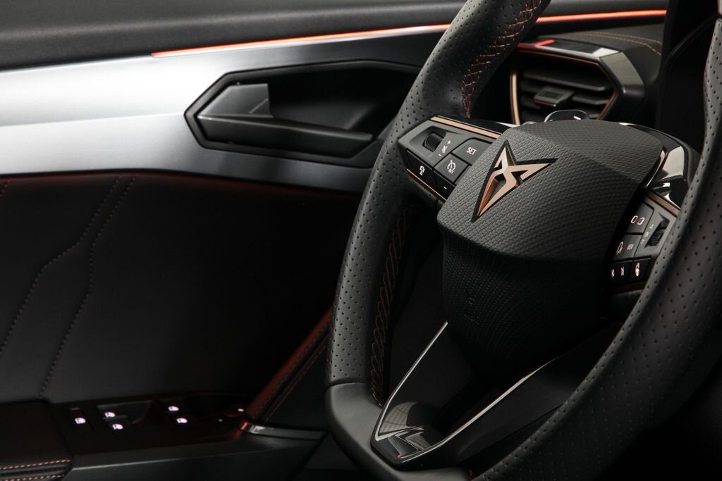 Cupra Formentor SUV / Terénní 2,0 l 140 kw
