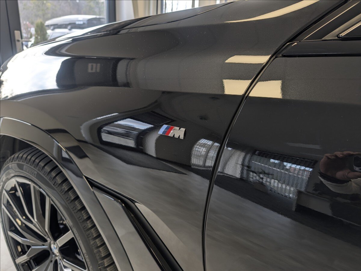 BMW X6 Sedan 3,0 l 210 kw