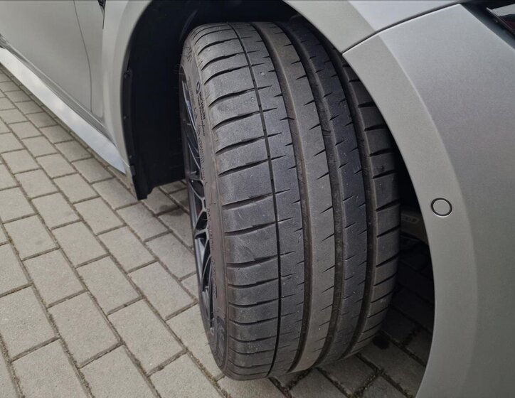 BMW M3 Sedan / Limuzína 3,0 l 390 kw